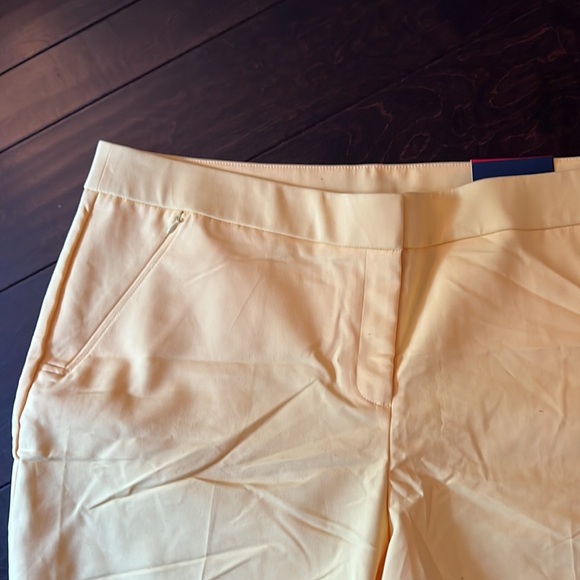 Rafaela curvy women’s capris - Picture 3 of 9